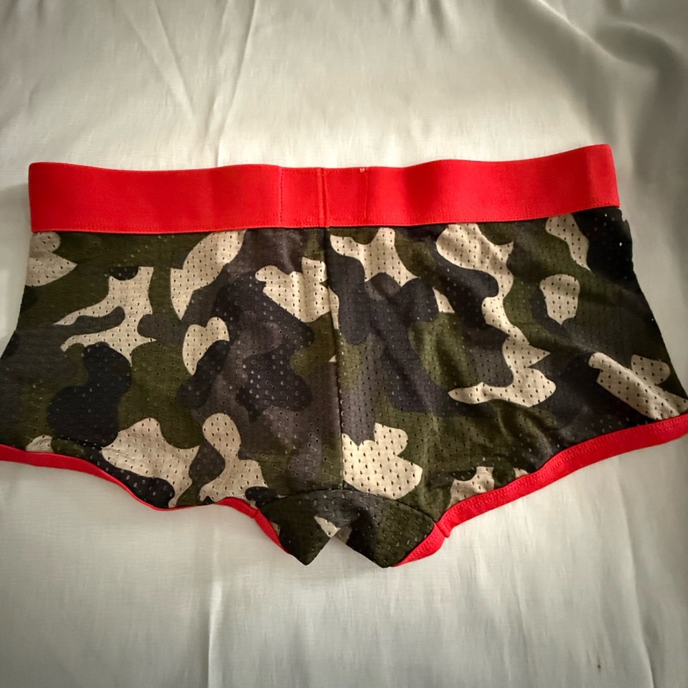 JM Jockmail Men’s Camo Mesh Boxer Briefs with Red Trim - Picture 2 of 6